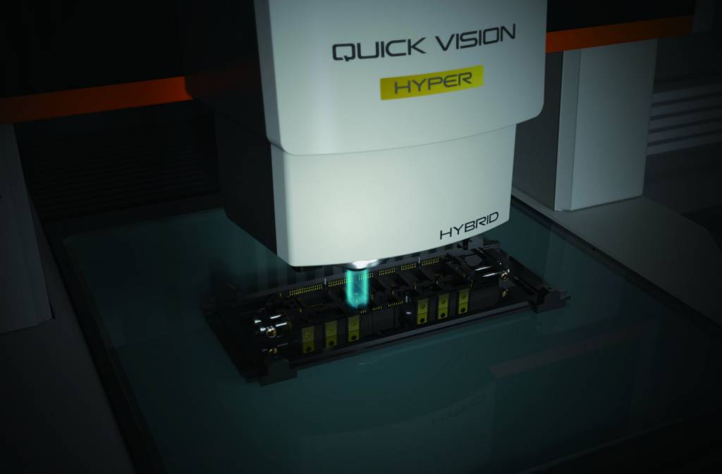 Bild 1 I Der Fokus bei der Entwicklung der neuen Quick Vision Pro Bildverarbeitungsmessgeräte zur berührungslosen Objektvermessung lag bei der Maximierung des Messdurchsatzes durch eine höhere Messgeschwindigkeit.