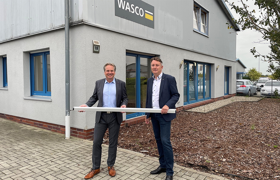 Von links: Thomas Zahl, Geschäftsführer Glamox Deutschland, und Friedrich Habben, Gründer der Wasco GmbH