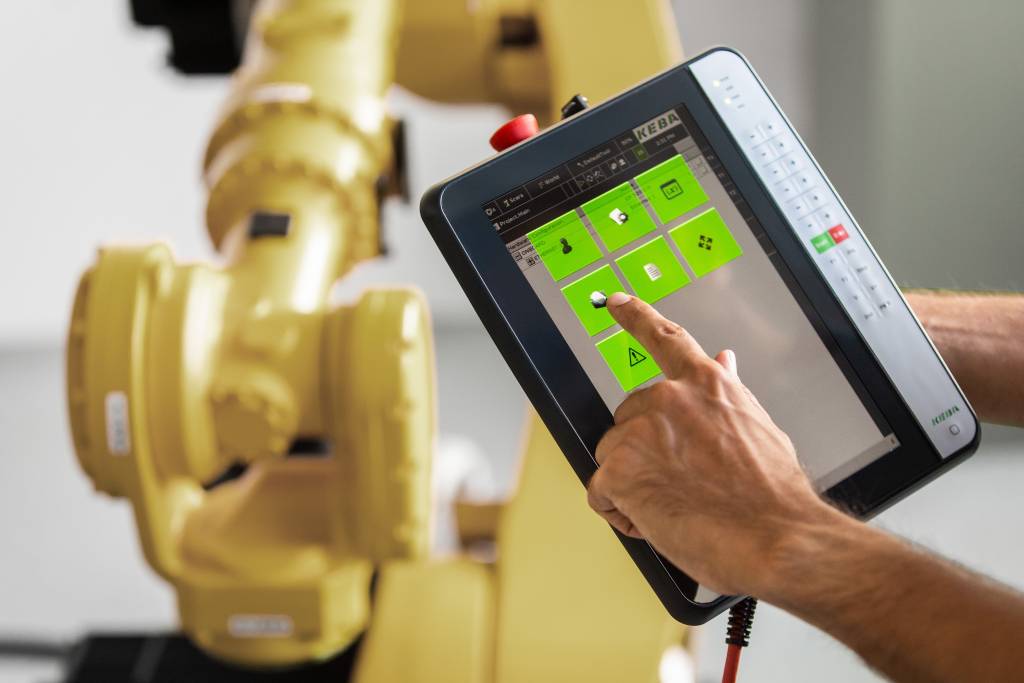 Die Robotiklösungen von Keba umfassen Standard-Features wie ein Teach-In-System auf einem mobilen Handbediengerät, eine Offline-Programmierumgebung und Bewegungs-Performance auf hohem Niveau. Hinzu kommt ein zugehöriges Sicherheitssystem, das robotikspezifische Sicherheitsfunktionen vollständig zertifiziert ermöglicht.