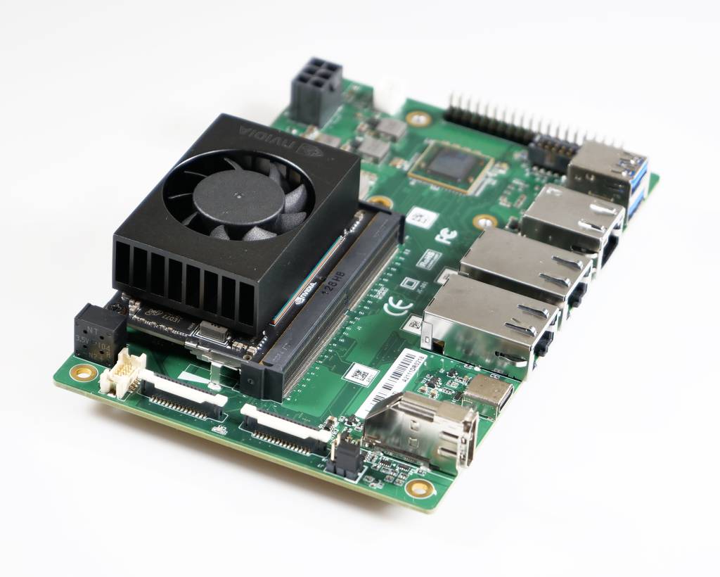 Das Carrier Board des Modular Embedded Ecosystems ist mit einem eigenen generischen Treiber-Stack ausgestattet und basiert auf der neusten Nvidia-Jetson-Hardware für die schnelle Entwicklung von Embedded- Vision- und KI-Projekten