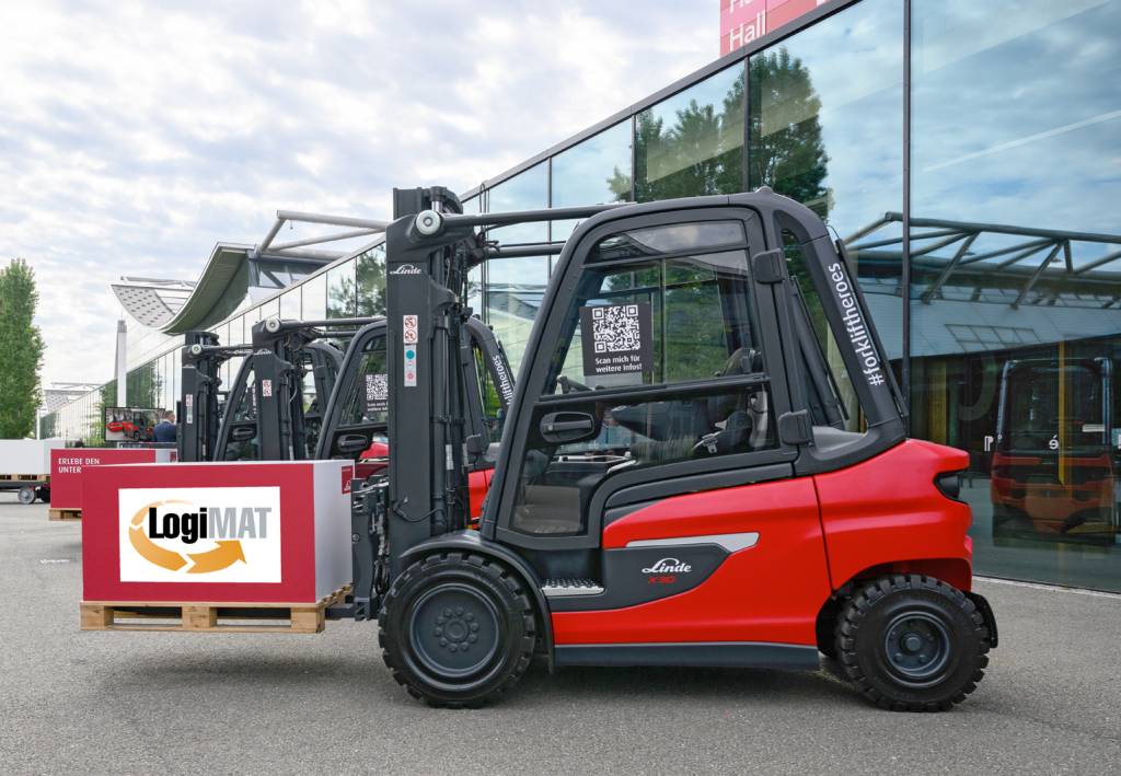 Auf insgesamt drei Ausstellungsflächen zeigt Lösungsanbieter Linde Material Handling auf der Logimat in Stuttgart das umfangreiche Angebot an Fahrzeugen, Software sowie Beratungs- und Dienstleistungen.