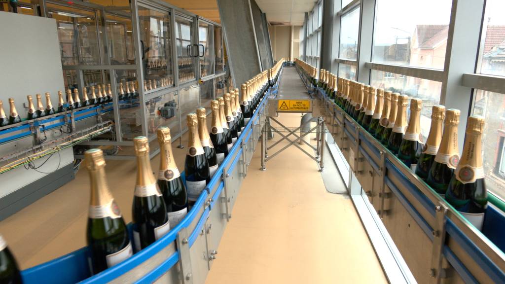 Der Champagner-Produzent Maison Burtin keltert eine Vielzahl von ChampagnerCuvées, deren Qualität mit großer Sorgfalt überprüft wird.