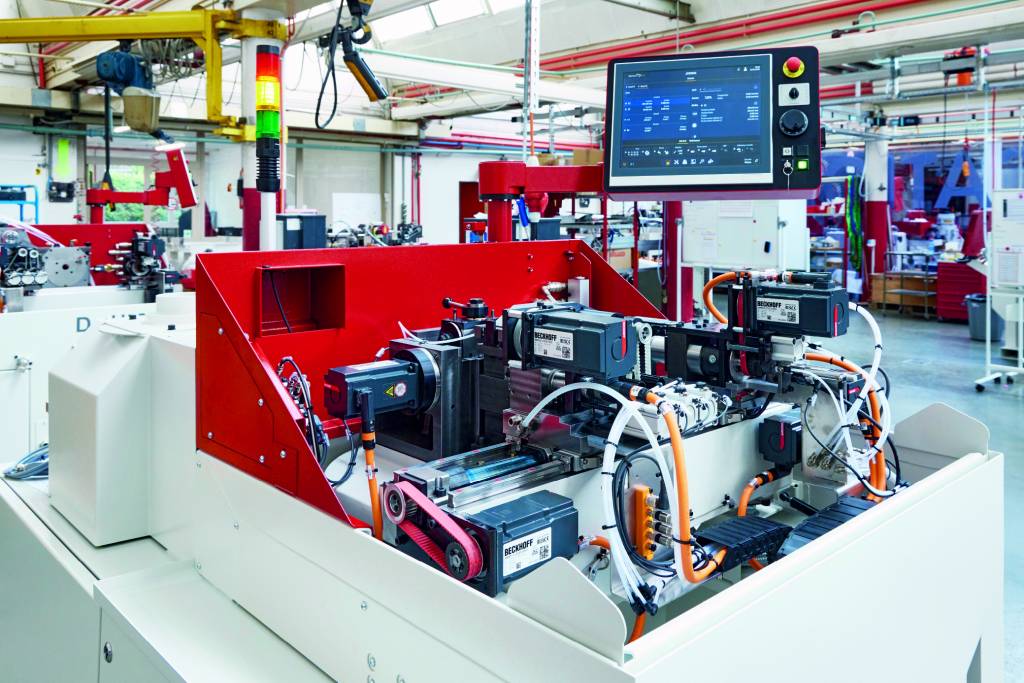 Esco setzt über alle Maschinenbaureihen auf eine Steuerungslösung auf Basis von Twincat CNC.