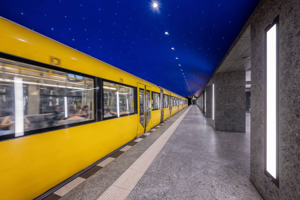 Bild 1 | Die neue U-Bahn-Station 'Museumsinsel' der U-Bahnlinie 5 in Berlin Mitte: Die Züge und die Stationen zwischen Alexanderplatz und Brandenburger Tor werden mit sicherem und zuverlässigem Strom versorgt.